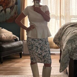 Bisou Bisou off white Peplum Top